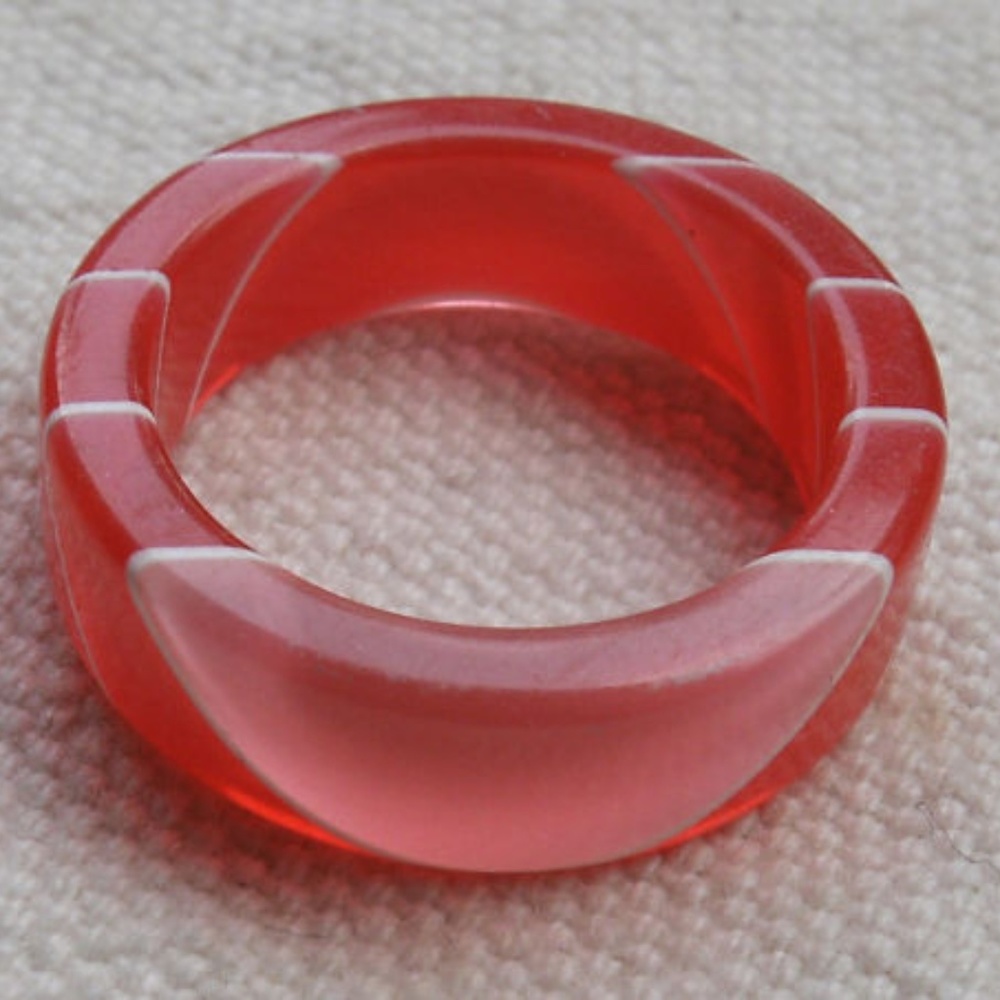 Band Style Red Swirl Lucite Ring size 6